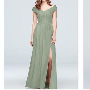 NWT $149.95 David’s Bridal • Bridesmaid Dress • Crisscross Off Shoulder Mesh • 2